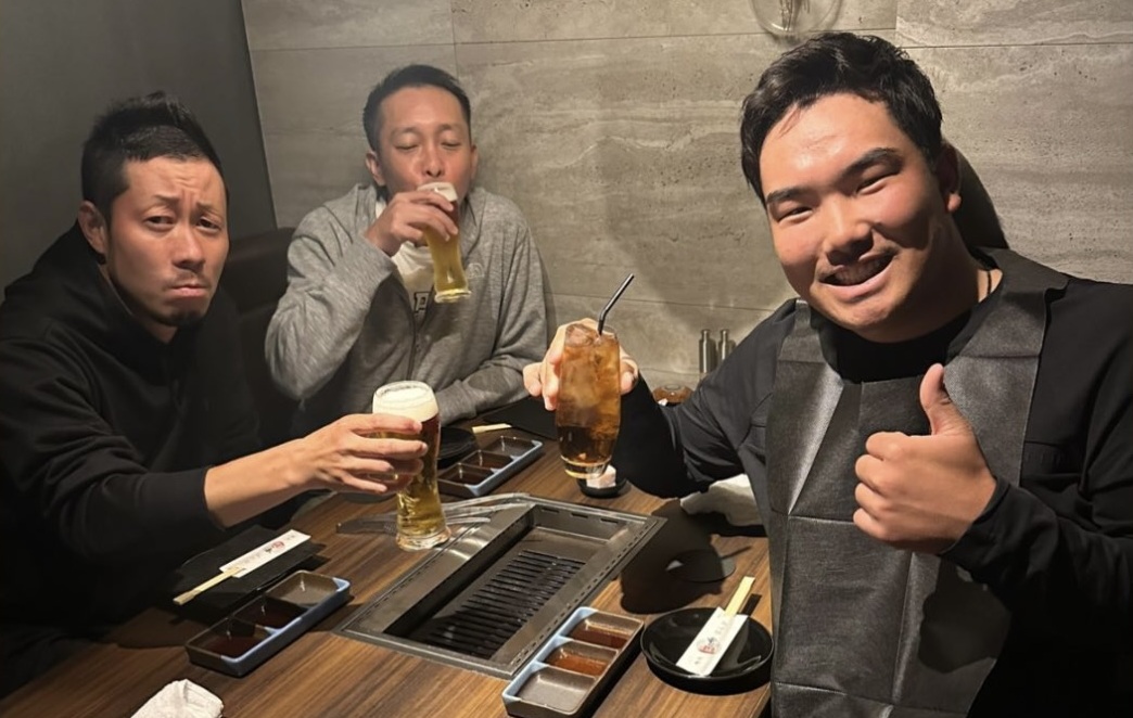 松田考平様と柳澤賢仁、ゴルフ仲間との会食